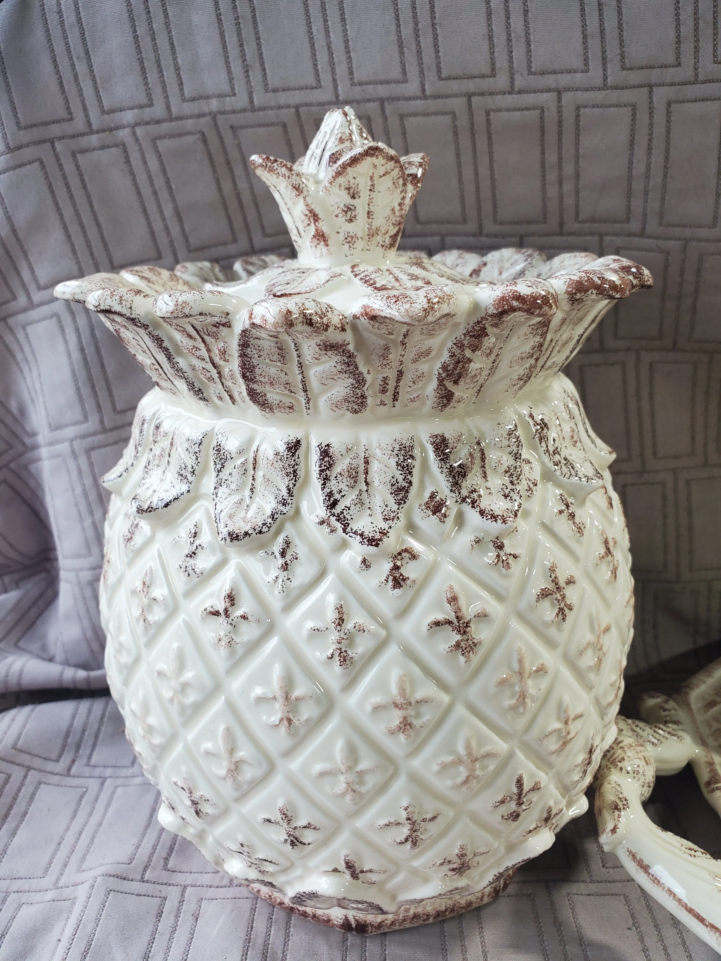 3 Piece Vintage Large Pineappple Cream Pitcher and Sugar Jar Set