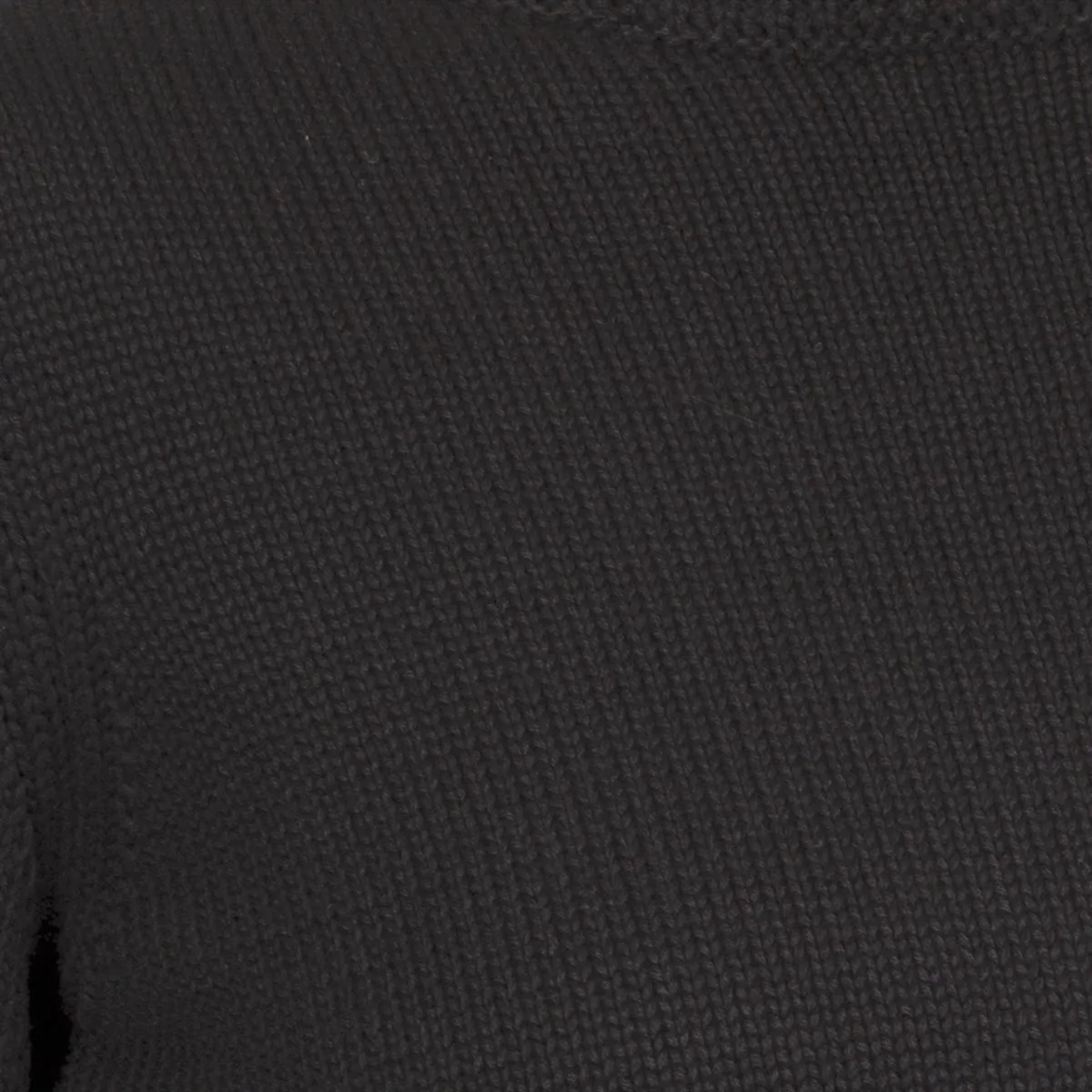 3/4 Sleeve Pullover in Black