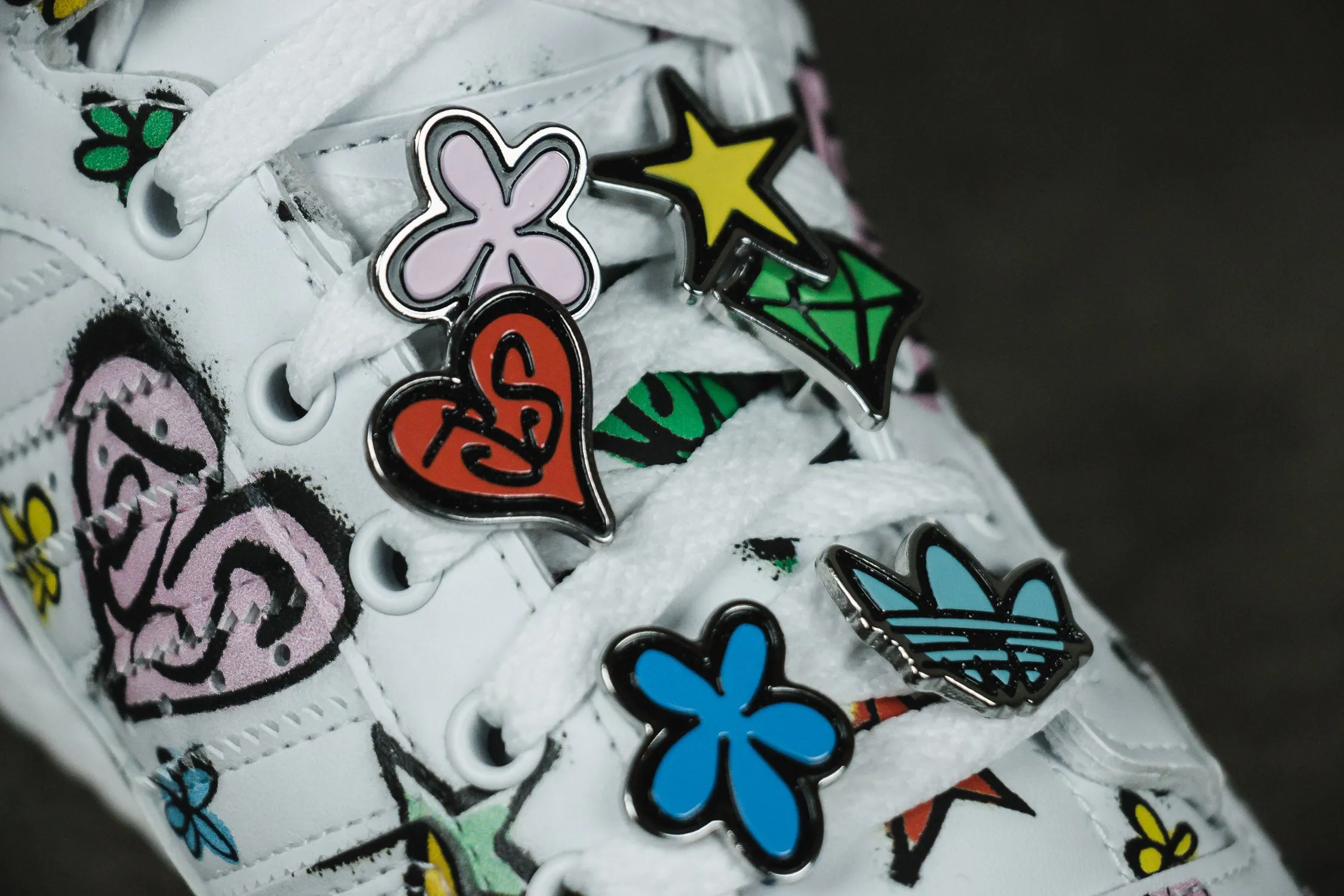 adidas Forum 84 Hi x Jeremy Scott "Monogram Graffiti"