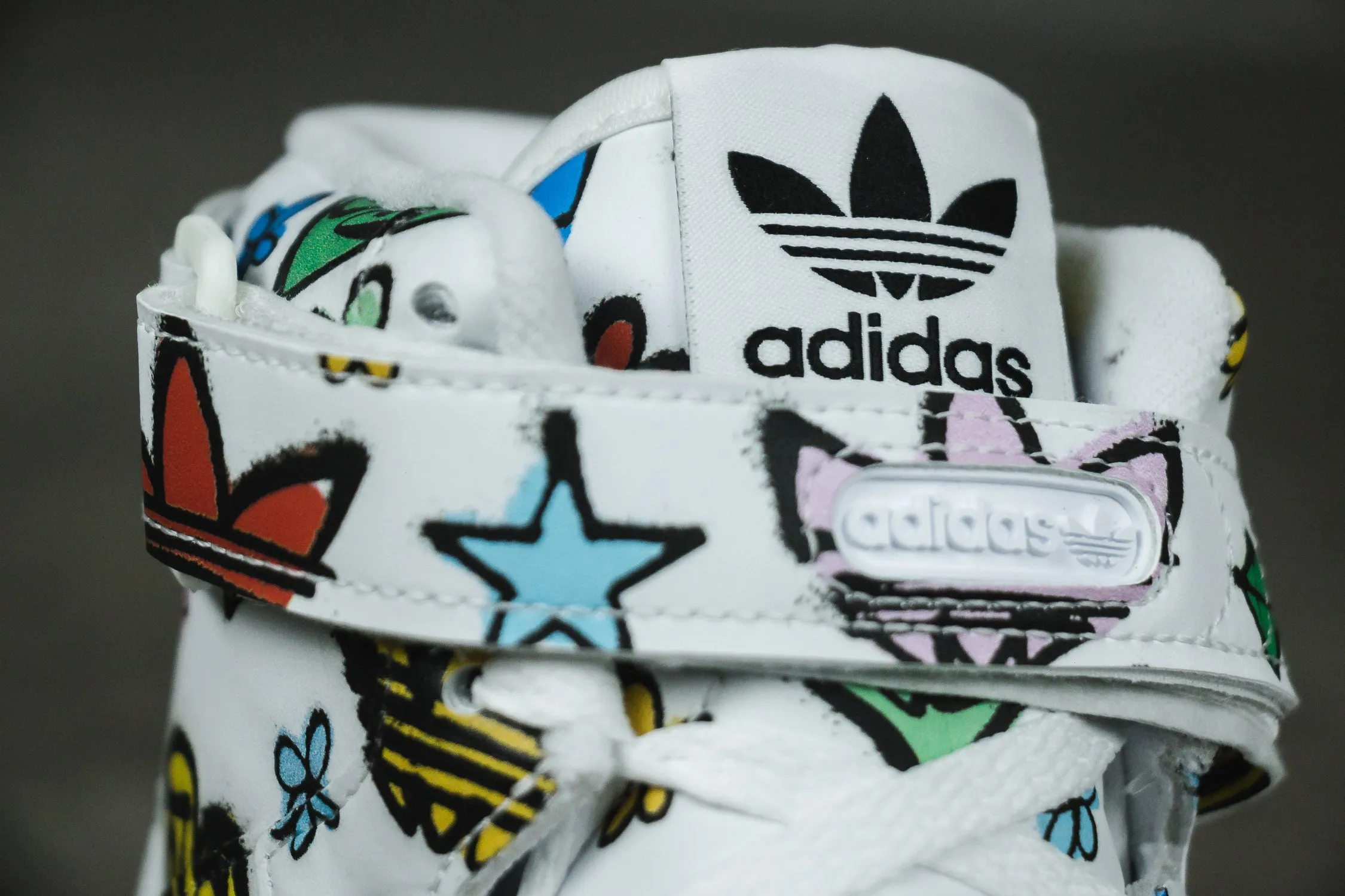 adidas Forum 84 Hi x Jeremy Scott "Monogram Graffiti"