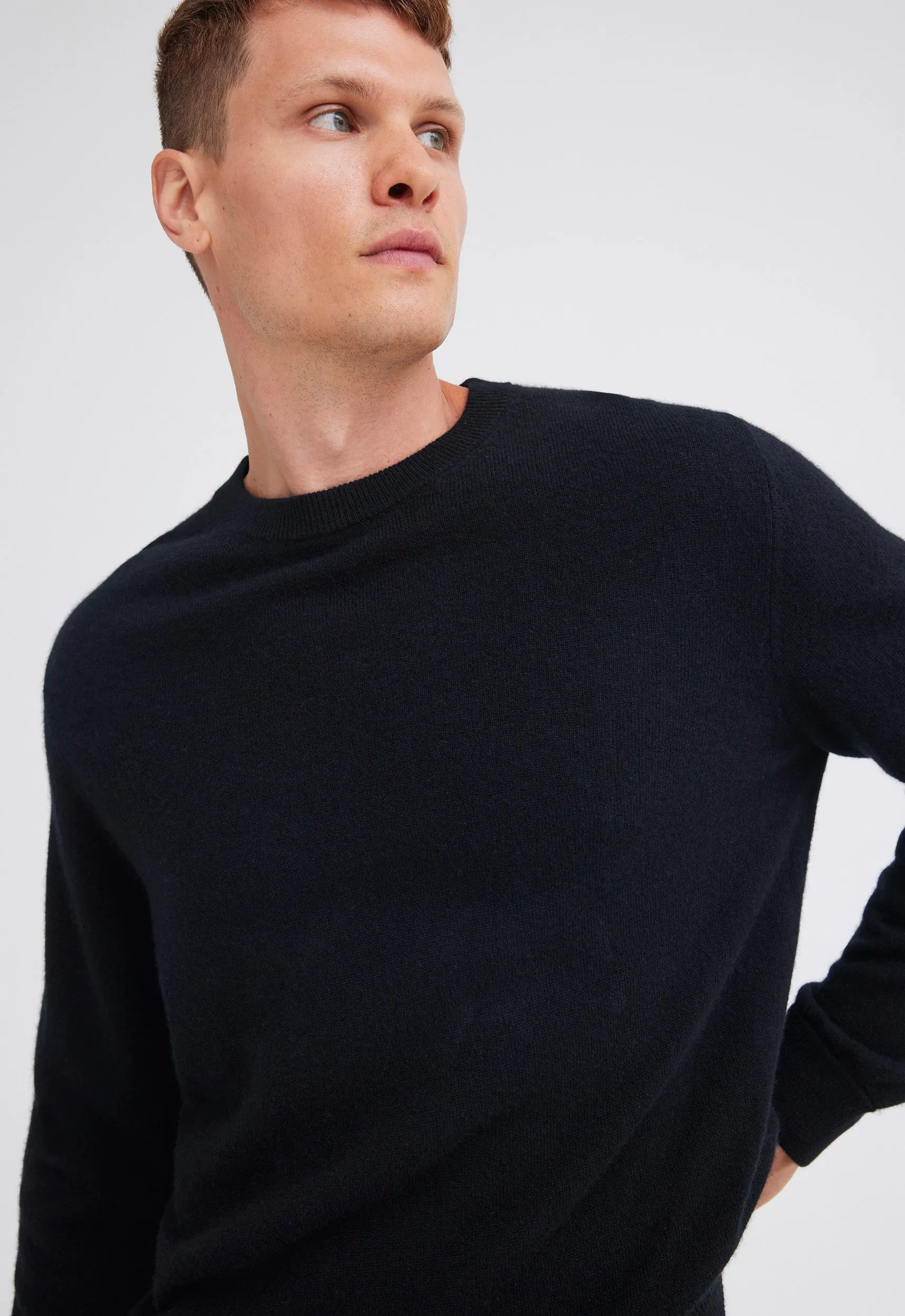 Beckham Cashmere Sweater - Black