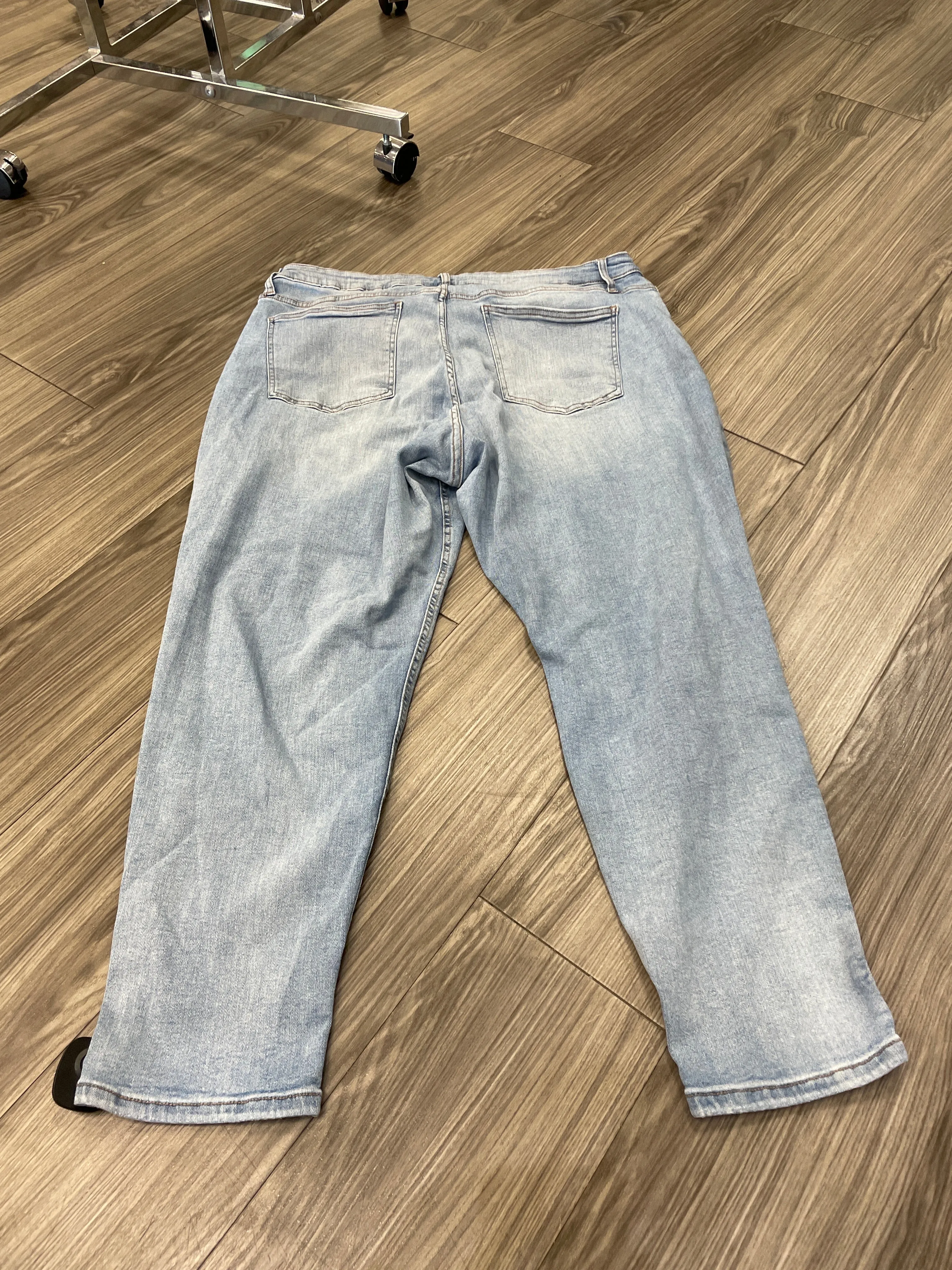 Blue Jeans Cropped Clothes Mentor, Size 20