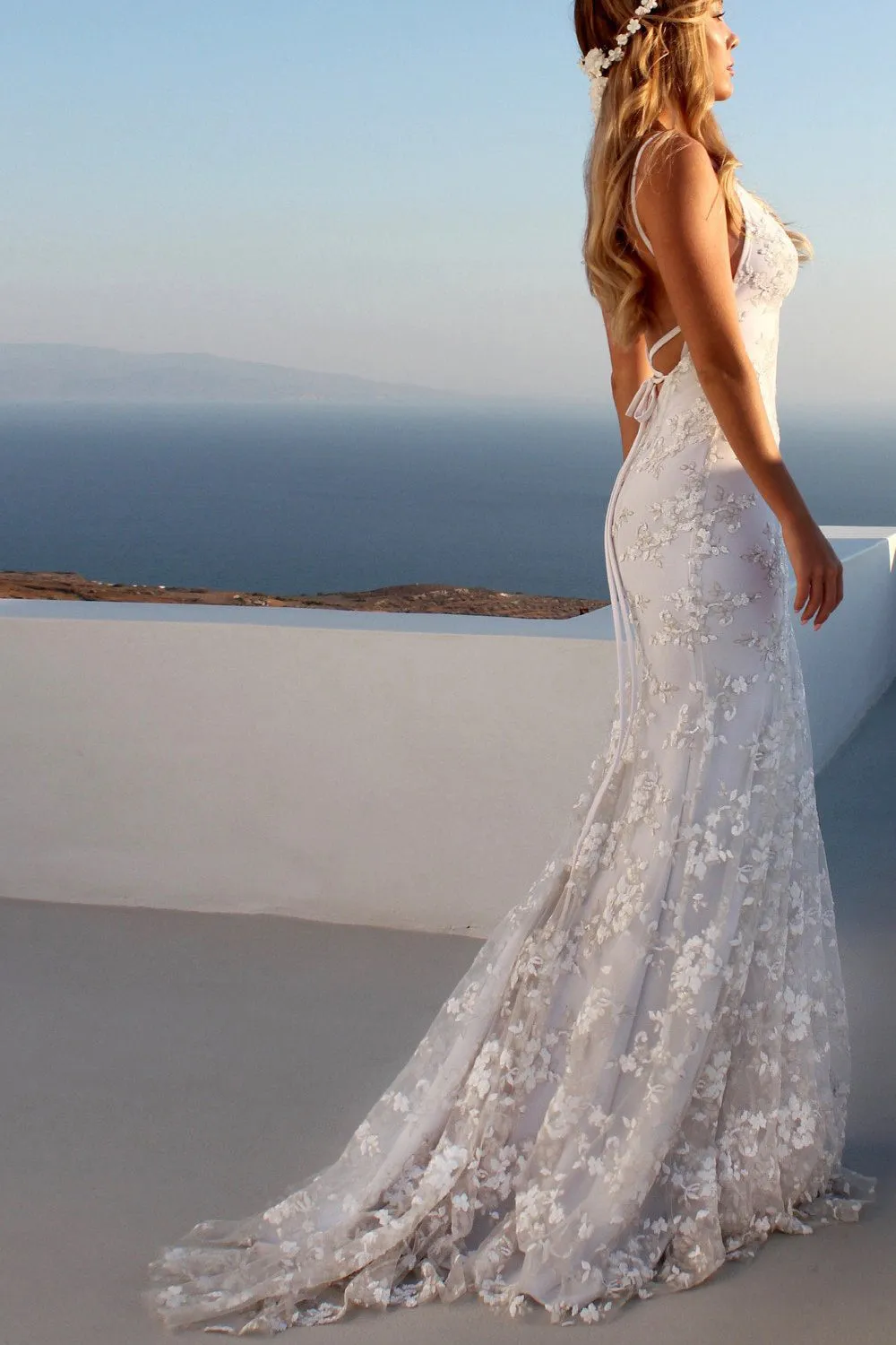 Mermaid Fancy White Spaghetti Straps Backless Tulle Wedding Dress OW346