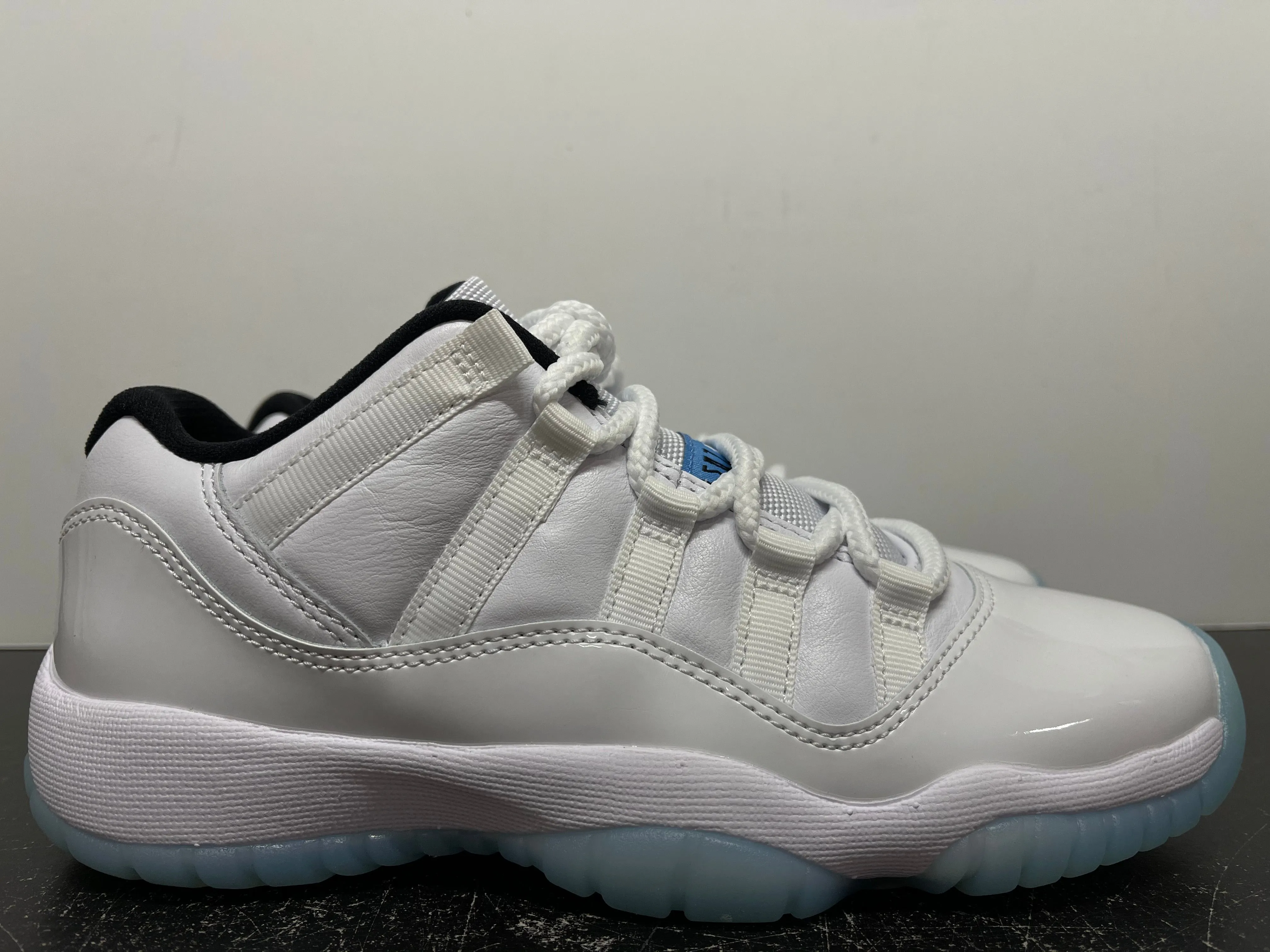 Nike Air Jordan 11 Low Legend Blue GS