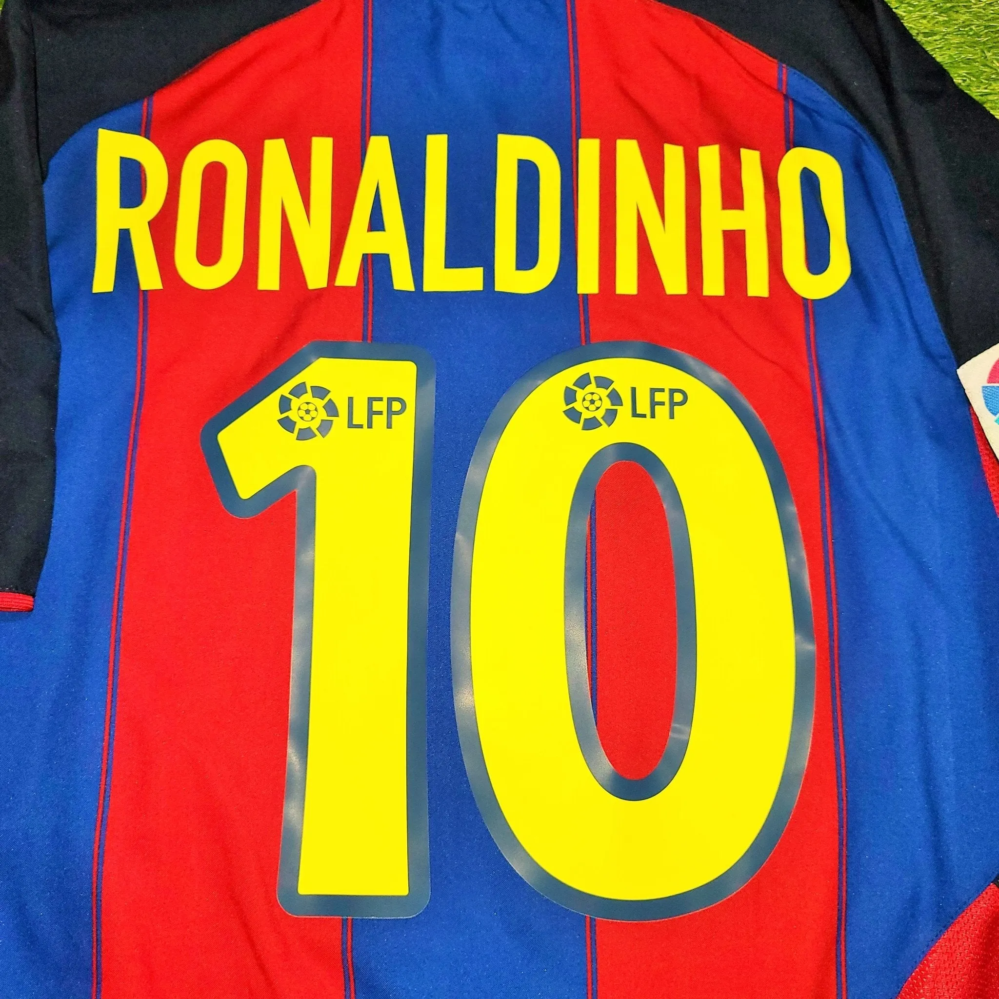 Ronaldinho Barcelona 2003 2004 DEBUT SEASON Home Jersey Shirt Camiseta M SKU# 112586